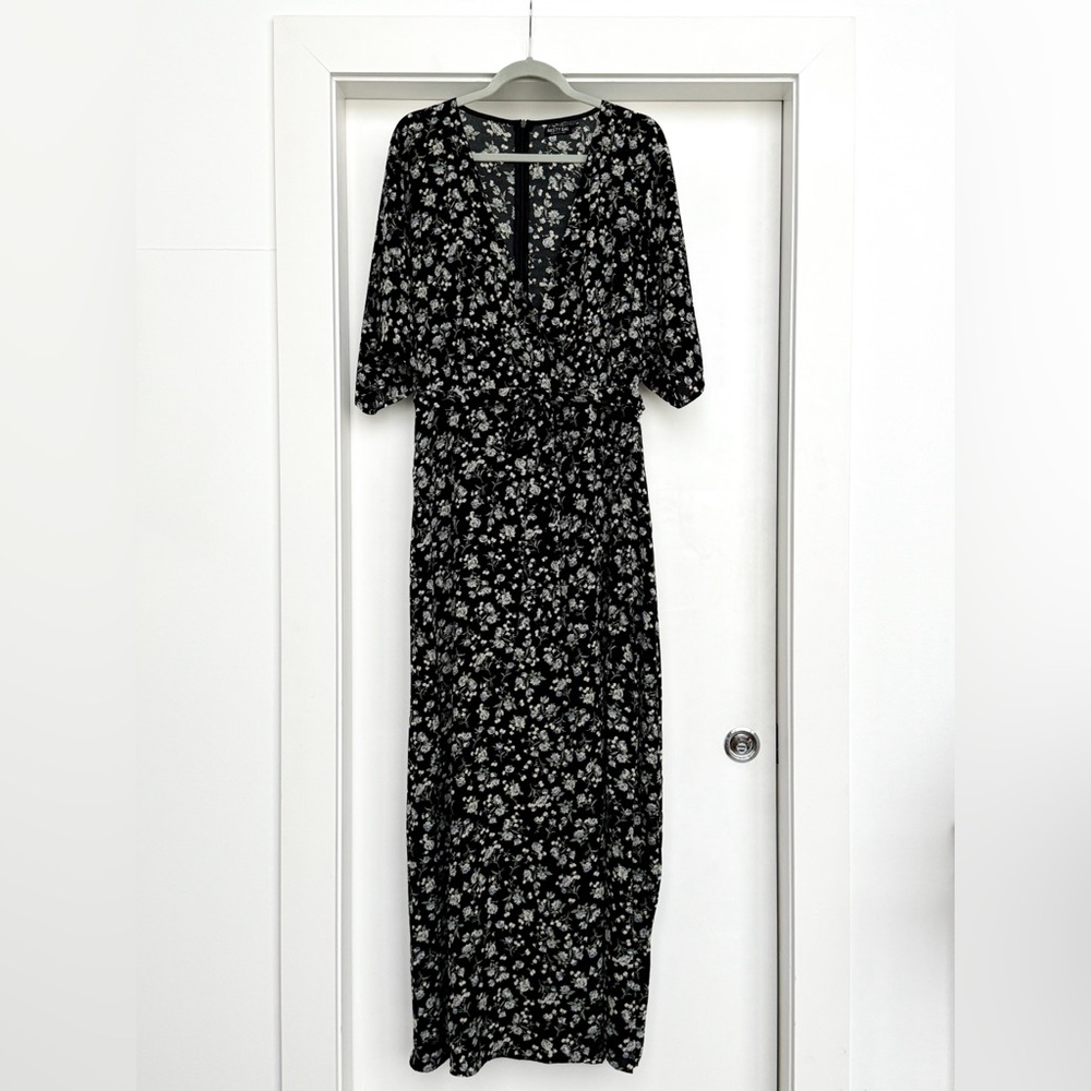 Nasty Gal 90s Floral Maxi Dress